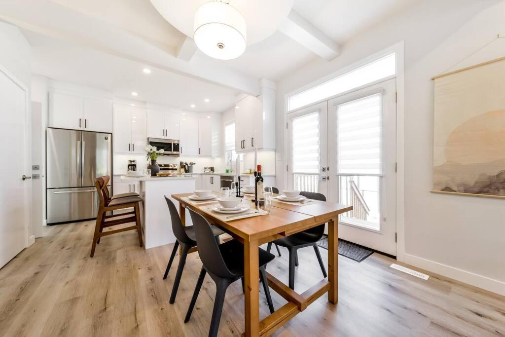 Modern Nordic Escape, 3Br Near Wem & Dt, Aircon & Fireplace, Wifi, Sleeps 6! Edmonton Exteriér fotografie