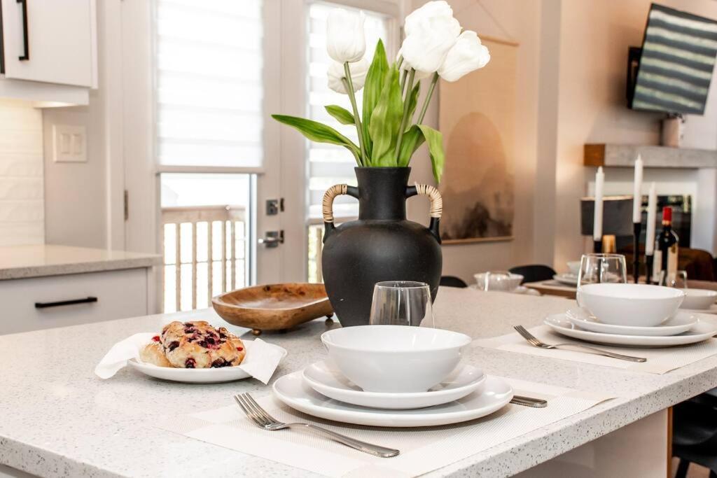 Modern Nordic Escape, 3Br Near Wem & Dt, Aircon & Fireplace, Wifi, Sleeps 6! Edmonton Exteriér fotografie