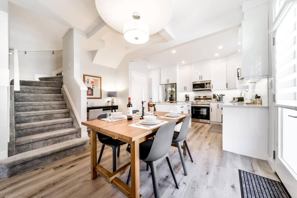 Modern Nordic Escape, 3Br Near Wem & Dt, Aircon & Fireplace, Wifi, Sleeps 6! Edmonton Exteriér fotografie
